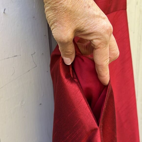 ALFRED SUNG FLOOR LENGTH PROM DRESS, Size - Picture 7 of 10